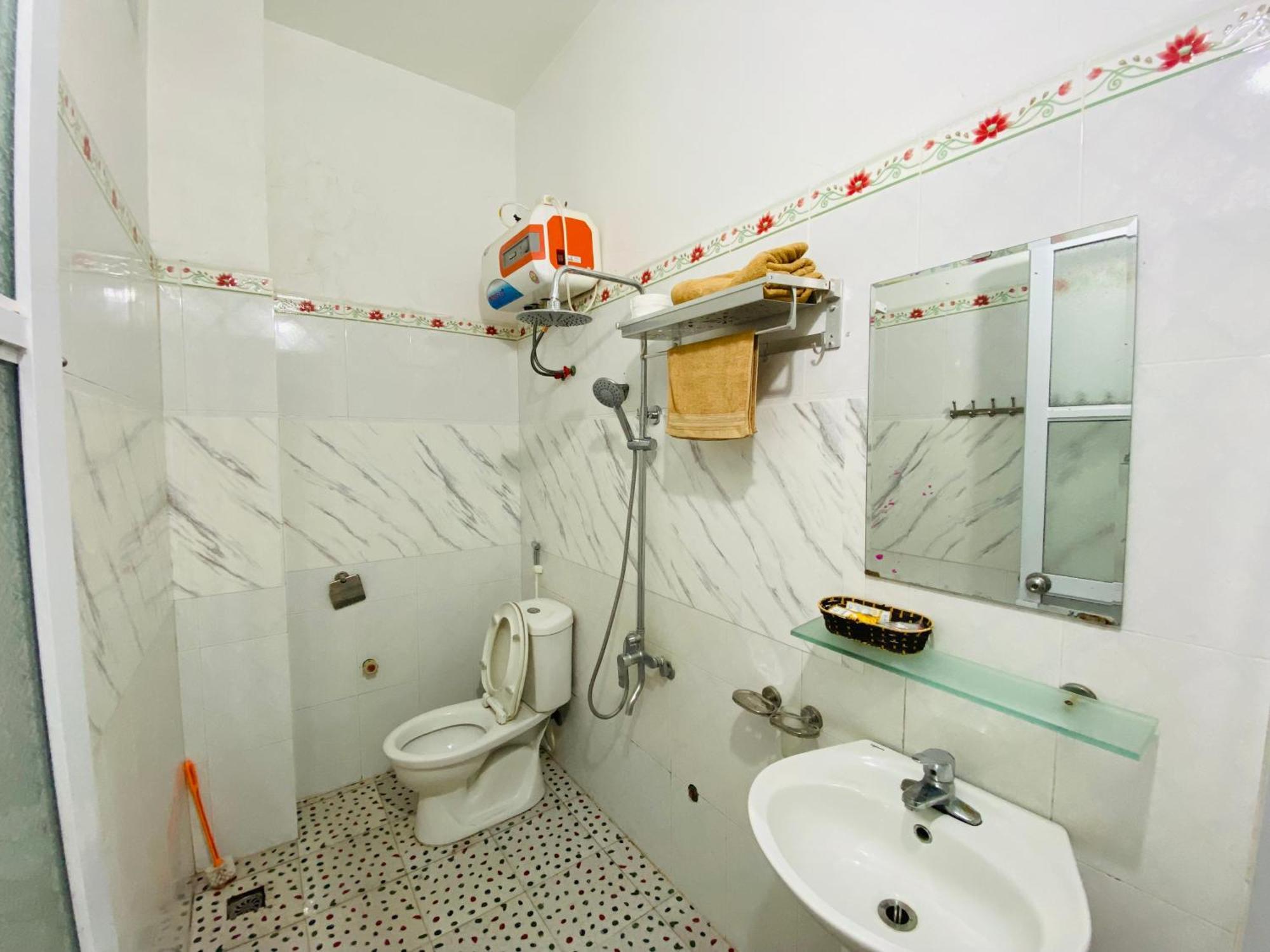 Viet Hoang Hotel Bao Lac Exterior photo